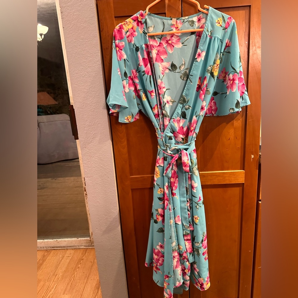 Floral Bell Sleeve Chiffon Wrap Dreas